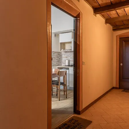 Housmart Moline 20 Apartment Bologna