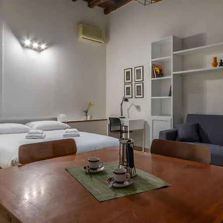 Housmart Moline 20 Apartment Bologna